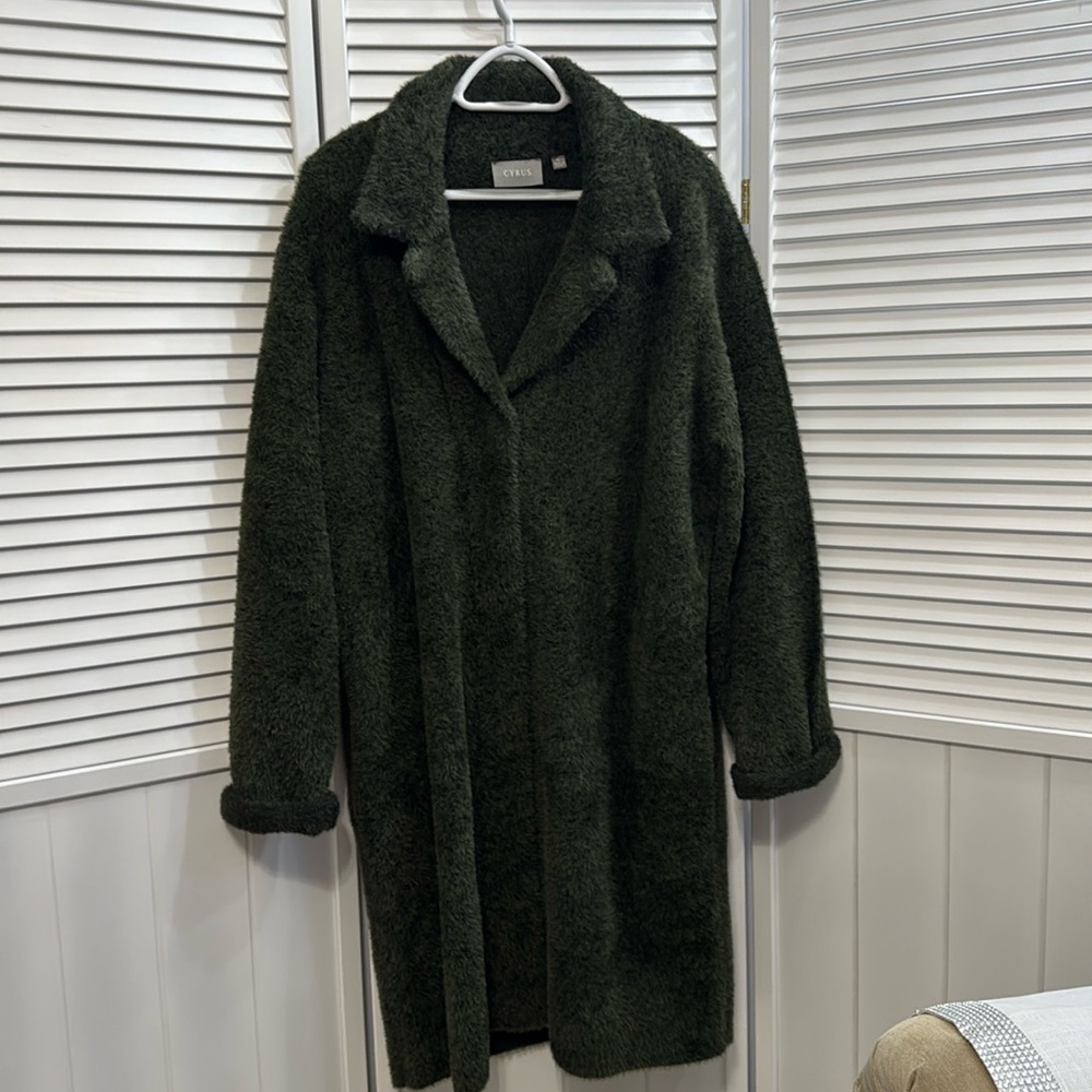 cyrus beautiful sweater jacket